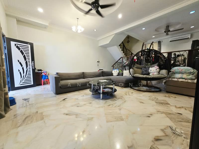 2-storey Terraced House for Sale in Taman Serdang Raya (Seri Kembangan) - Frankie Ong - Living Room - PropertyGuru.com.my