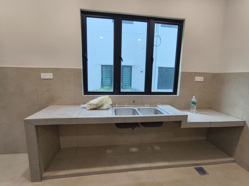2-storey Terraced House for Rent in Ayer Molek (Melaka) - Angie Ng - Kitchen - PropertyGuru.com.my