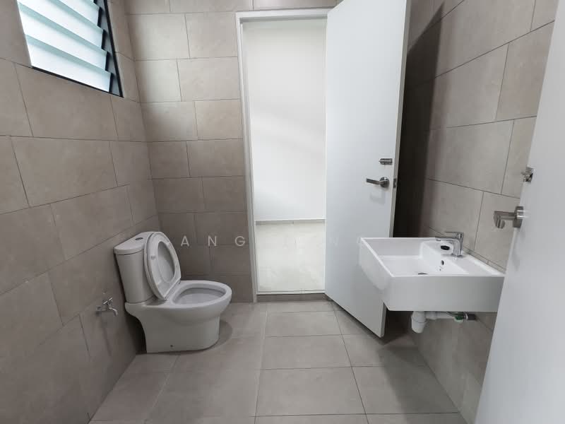 2-storey Terraced House for Rent in Ayer Molek (Melaka) - Angie Ng - Bathroom - PropertyGuru.com.my