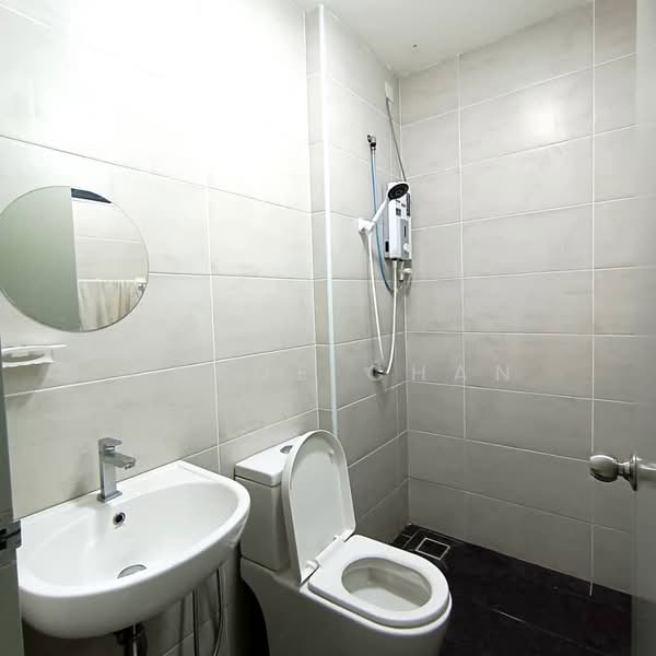 Servis Apartment untuk Disewa di B11 Parkland Residence - Chloe Chan - Bathroom - PropertyGuru.com.my