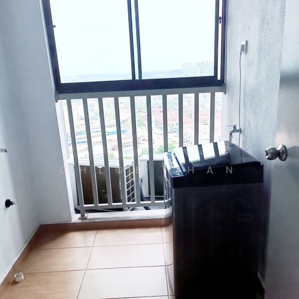 Servis Apartment untuk Disewa di B11 Parkland Residence - Chloe Chan - Balcony - PropertyGuru.com.my