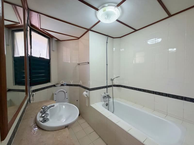 Condominium for Sale at Bellisa Court - Qyan Goh - Bathroom - PropertyGuru.com.my