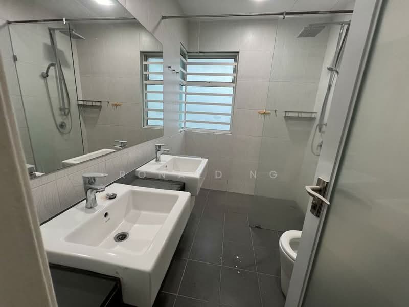 Rumah Berkembar untuk Disewa di Bayan Lepas (Penang) - Ronald Ng - Bathroom - PropertyGuru.com.my