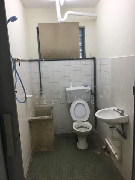 Rumah Flat untuk Dijual di Flat Pandan Jaya - Kelly Yong Lee Ming - Bathroom - PropertyGuru.com.my