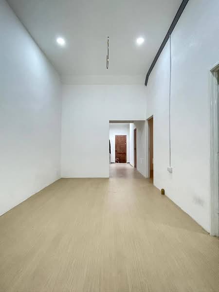 1-storey Terraced House for Sale in Taman Teratai (Kulai) - Marcus Tey - Interior - PropertyGuru.com.my