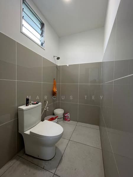 1-storey Terraced House for Sale in Taman Teratai (Kulai) - Marcus Tey - Bathroom - PropertyGuru.com.my