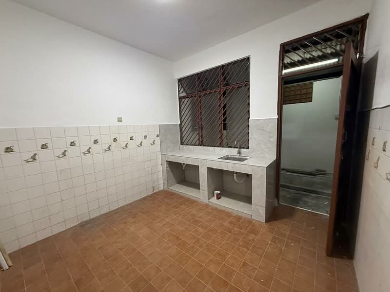 Bungalow for Rent in Taman Suria (Johor Bahru) - Zoey Lee - Kitchen - PropertyGuru.com.my