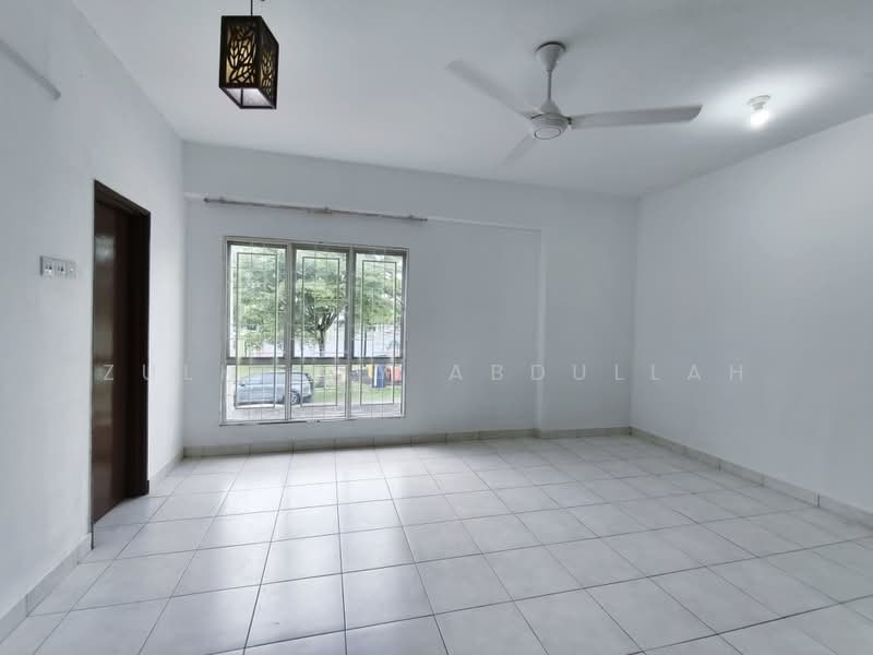 Rumah Teres 2 Tingkat untuk Disewa di Bandar Baru Bangi (Selangor) - Zulhilmy Abdullah - Living Room - PropertyGuru.com.my