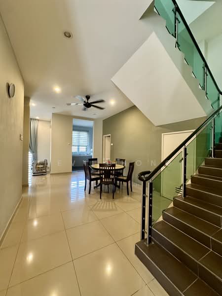 Rumah Berkembar untuk Dijual di Medan Pasir Saujana (Ipoh) - Levi Chong - Dining Room - PropertyGuru.com.my