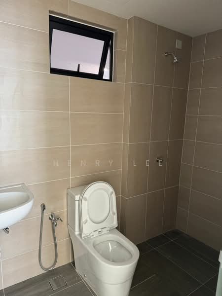 Servis Apartment untuk Disewa di Parkland Residence - Henry Lee - Bathroom - PropertyGuru.com.my