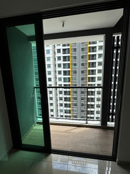 Servis Apartment untuk Disewa di Parkland Residence - Henry Lee - Balcony - PropertyGuru.com.my