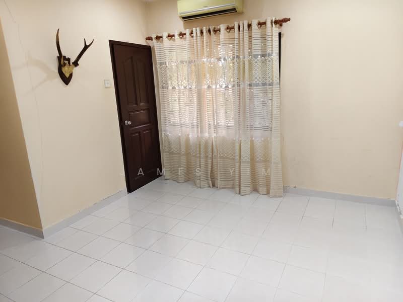 Rumah Banglo untuk Dijual di Eco Grandeur (Puncak Alam) - James Yim - bedroom 1 - PropertyGuru.com.my