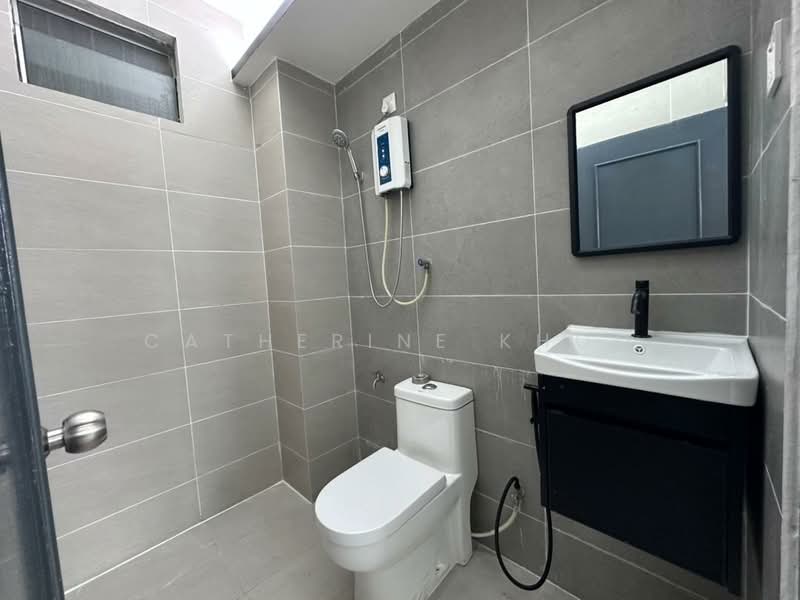 Apartment for Sale at Lake View Suites - Catherine Khoo - Bathroom - PropertyGuru.com.my
