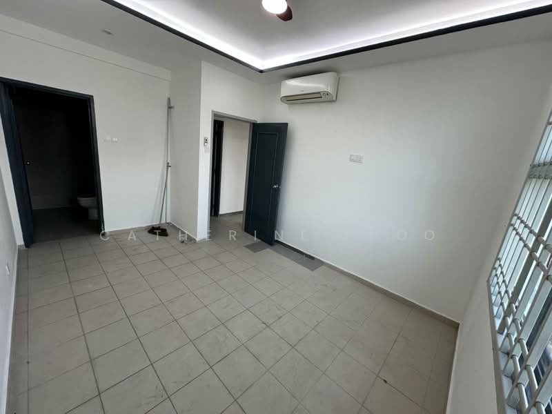 Apartment for Sale at Lake View Suites - Catherine Khoo - Interior - PropertyGuru.com.my