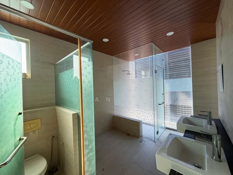 Rumah Banglo untuk Dijual di Bay Garden (Bayan Lepas) - Qyan Goh - Bathroom - PropertyGuru.com.my