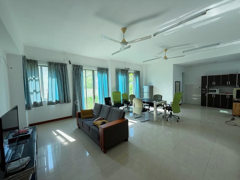 Rumah Banglo untuk Dijual di Bay Garden (Bayan Lepas) - Qyan Goh - Living Room - PropertyGuru.com.my