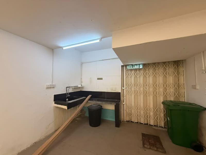 Shop for Rent in Taman Indah Perdana (Kepong) - Louis Foong - Interior - PropertyGuru.com.my