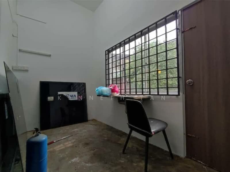 Kedai / Pejabat untuk Disewa di Taman Johor Jaya (Johor Bahru) - Kenneth Tan - Interior - PropertyGuru.com.my