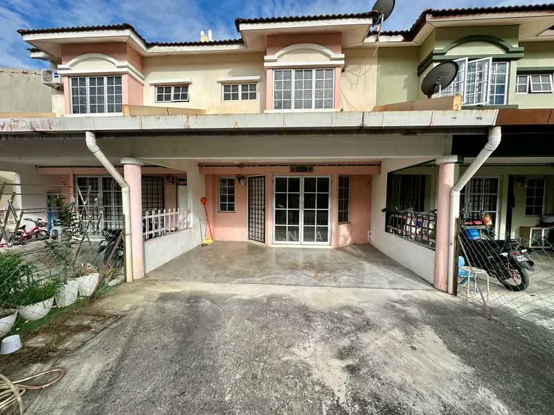2-storey Terraced House for Sale in Taman Ramal Ros (Bangi) - Ilman Nahri - Exterior - PropertyGuru.com.my