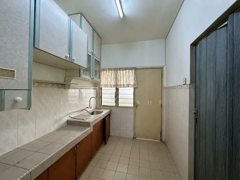 2-storey Terraced House for Sale in Taman Ramal Ros (Bangi) - Ilman Nahri - Kitchen - PropertyGuru.com.my