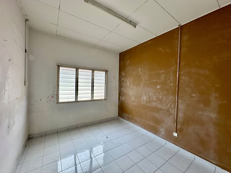 2-storey Terraced House for Sale in Taman Ramal Ros (Bangi) - Ilman Nahri - Interior - PropertyGuru.com.my