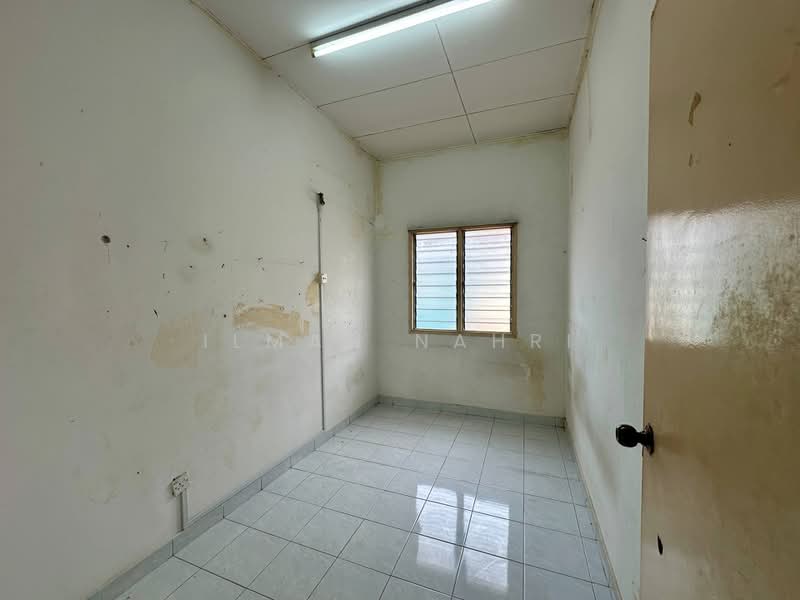 2-storey Terraced House for Sale in Taman Ramal Ros (Bangi) - Ilman Nahri - Interior - PropertyGuru.com.my