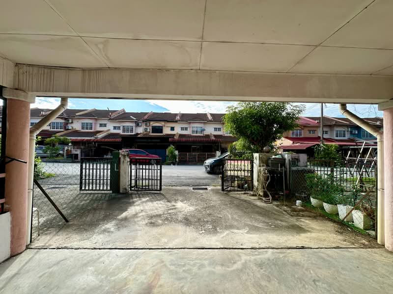 2-storey Terraced House for Sale in Taman Ramal Ros (Bangi) - Ilman Nahri - Exterior - PropertyGuru.com.my