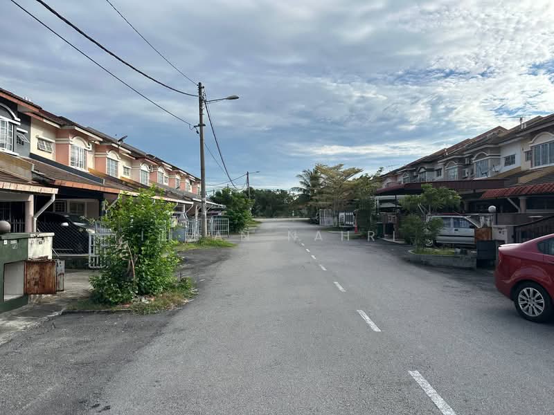 2-storey Terraced House for Sale in Taman Ramal Ros (Bangi) - Ilman Nahri - Exterior - PropertyGuru.com.my