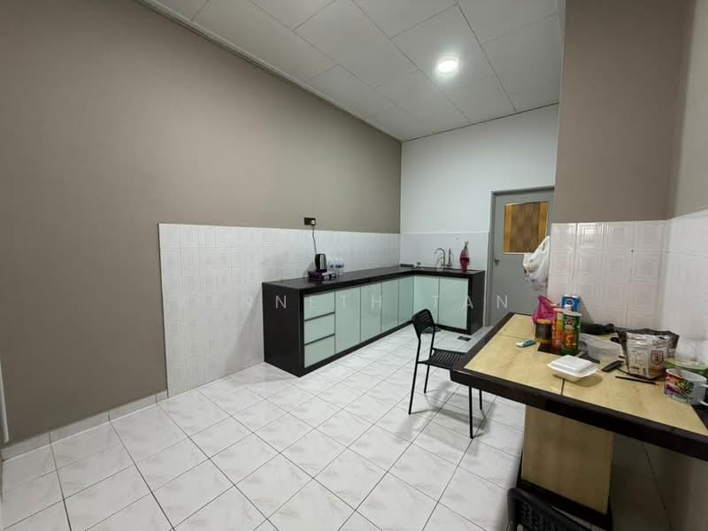 Terraced House for Rent in Taman Daya (Johor Bahru) - Kenneth Tan - Kitchen - PropertyGuru.com.my