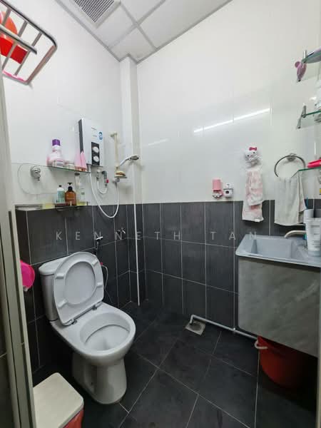 Rumah Teres untuk Dijual di Permas Jaya (Johor) - Kenneth Tan - PropertyGuru.com.my
