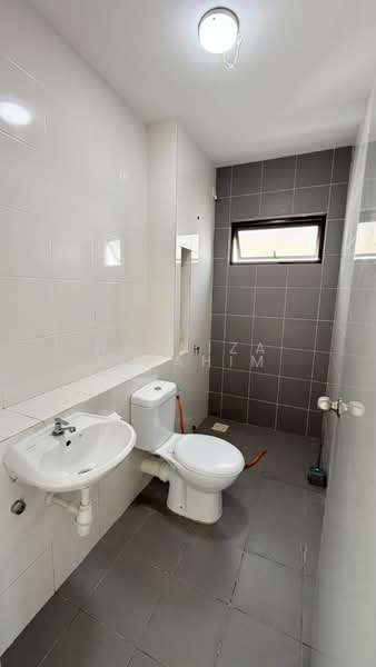 Semi-Detached House for Rent in Eco Grandeur (Puncak Alam) - Hasniza Ibrahim - Bathroom - PropertyGuru.com.my