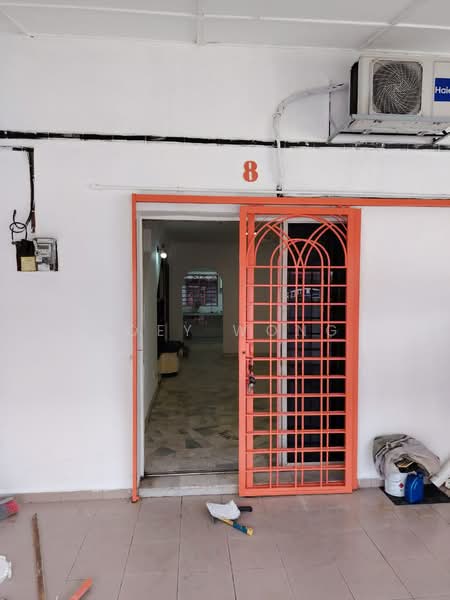 2-storey Terraced House for Rent in Sri Petaling (Kuala Lumpur) - Joey Wong - Entrance - PropertyGuru.com.my