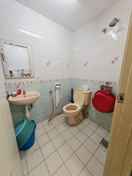 2-storey Terraced House for Sale in Taman Meranti Jaya (Puchong) - Evan Goh - Bathroom - PropertyGuru.com.my