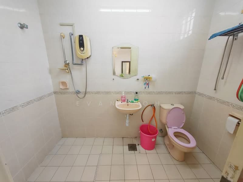 2-storey Terraced House for Sale in Taman Meranti Jaya (Puchong) - Evan Goh - Bathroom - PropertyGuru.com.my
