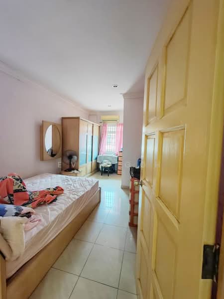 2-storey Terraced House for Sale in Taman Meranti Jaya (Puchong) - Evan Goh - Bedroom - PropertyGuru.com.my