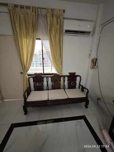 Rumah Flat untuk Disewa di Taman Shamelin Perkasa - Loh KC - Living Room - PropertyGuru.com.my