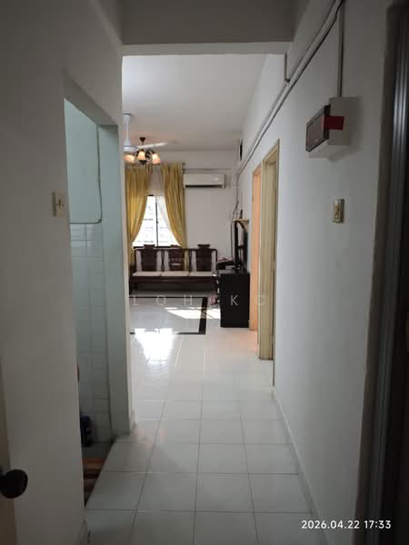 Rumah Flat untuk Disewa di Taman Shamelin Perkasa - Loh KC - Living Room - PropertyGuru.com.my