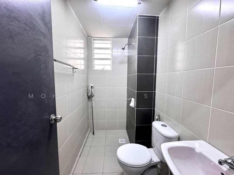 Apartment for Sale at Puncak Hijauan - Mohd Aizat Saiful Bahri - Bathroom - PropertyGuru.com.my