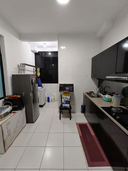 Apartment for Sale at Sky Garden Residences - Terence Tan - Kitchen - PropertyGuru.com.my