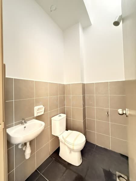Rumah Teres 1 Tingkat untuk Dijual di Tanjung Karang (Selangor) - Amirun Kinanah - Bathroom - PropertyGuru.com.my