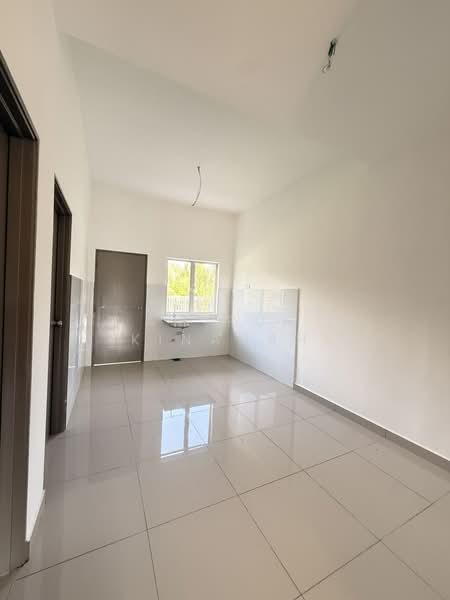 Rumah Teres 1 Tingkat untuk Dijual di Tanjung Karang (Selangor) - Amirun Kinanah - Kitchen - PropertyGuru.com.my