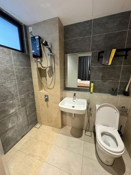 Servis Apartment untuk Disewa di Setia City Residences - Adelyn Wong - Bathroom - PropertyGuru.com.my