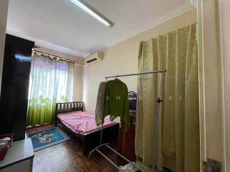 Apartment for Sale at Pangsapuri Suria - Chong Shun Kae - Bedroom - PropertyGuru.com.my