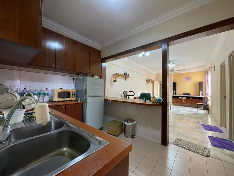 Apartment for Sale at Pangsapuri Suria - Chong Shun Kae - Kitchen - PropertyGuru.com.my