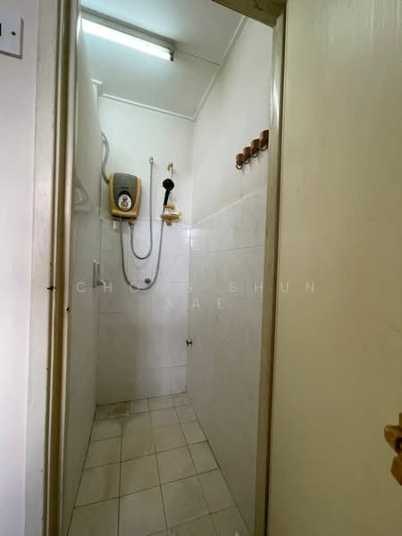 Apartment for Sale at Pangsapuri Suria - Chong Shun Kae - Bathroom - PropertyGuru.com.my