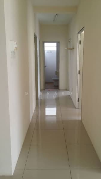 Kondominium untuk Dijual di Platinum Lake PV 15 - Gerrard Lim - Corridor - PropertyGuru.com.my