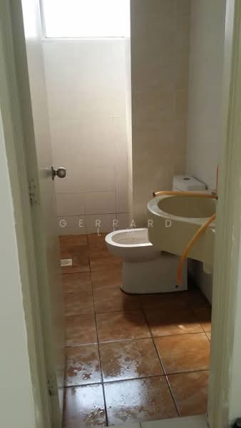 Kondominium untuk Dijual di Platinum Lake PV 15 - Gerrard Lim - Bathroom - PropertyGuru.com.my