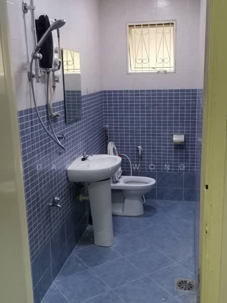 2-storey Terraced House for Rent in Happy Garden (Kuchai Lama) - DARREN WONG - Bathroom - PropertyGuru.com.my