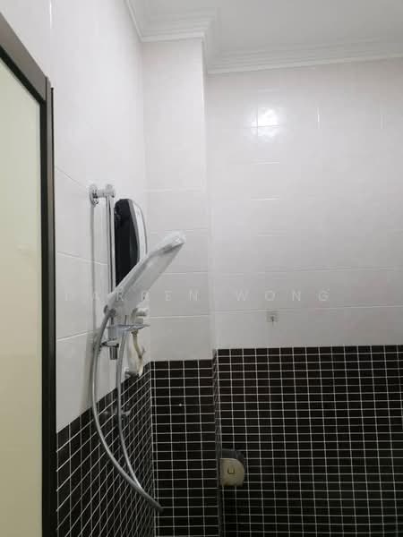 2-storey Terraced House for Rent in Happy Garden (Kuchai Lama) - DARREN WONG - Bathroom - PropertyGuru.com.my