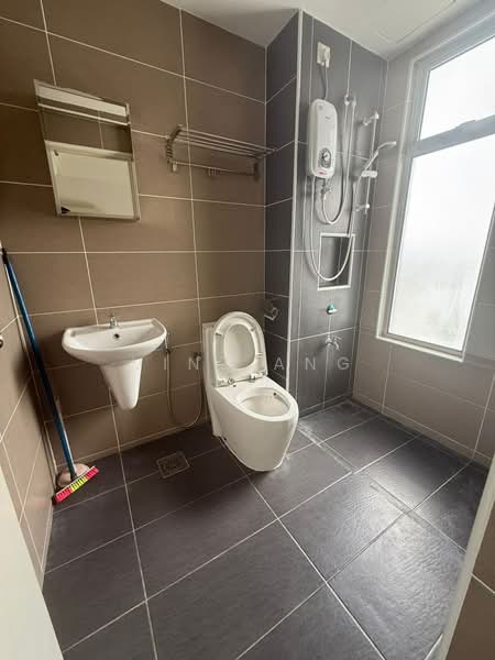 Service Residence for Rent at D'Putra Suites - Vinz Ang - Bathroom - PropertyGuru.com.my